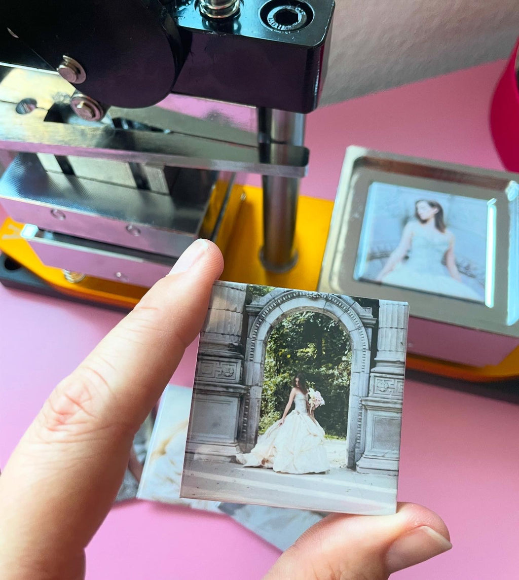 Bride magnet 